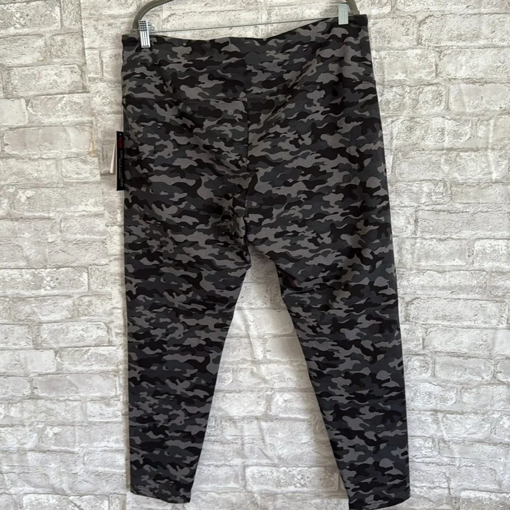 NWT Camo Seamless Leggings Sz 2X - Picture 2 of 4